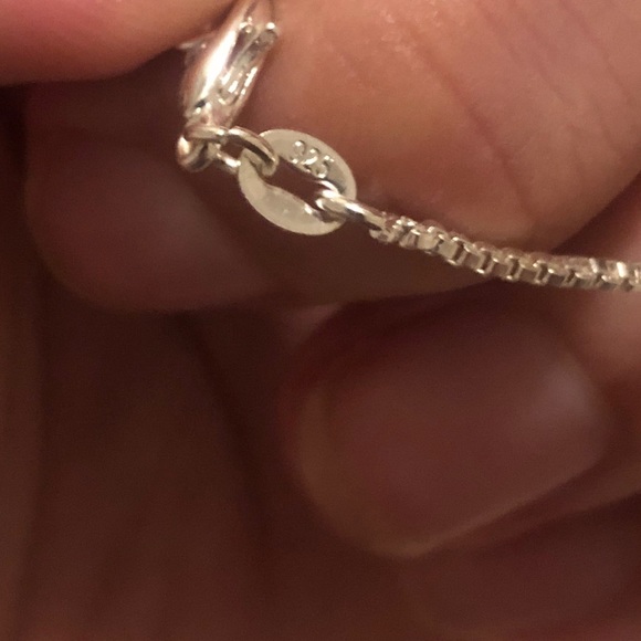 925 sterling silver crucifix pendant with chain - Picture 4 of 7